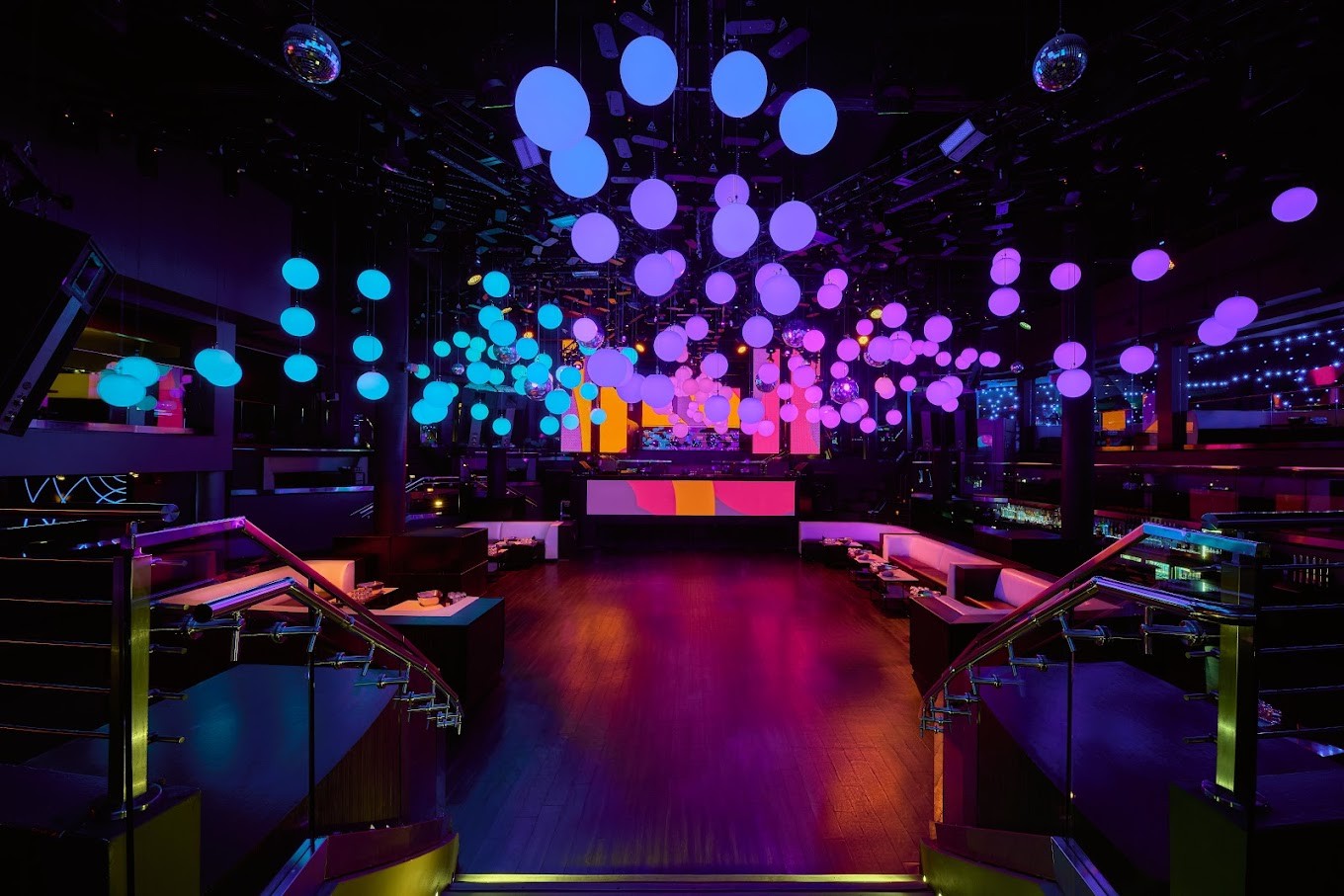 14 Best Nightclubs In Miami in 2024 - Where To Enjoy Those Tropical Nights image 5